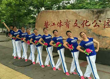 参赛学员垫江公园合影