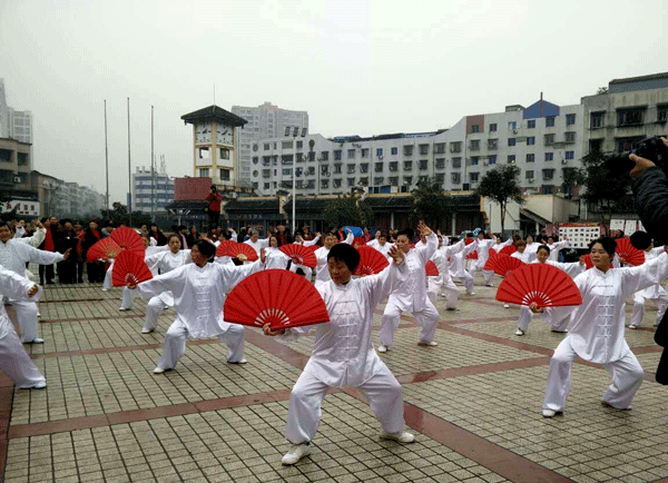 2016下期散学典礼   功夫扇表演