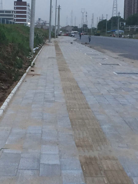 葛店二路人行道
