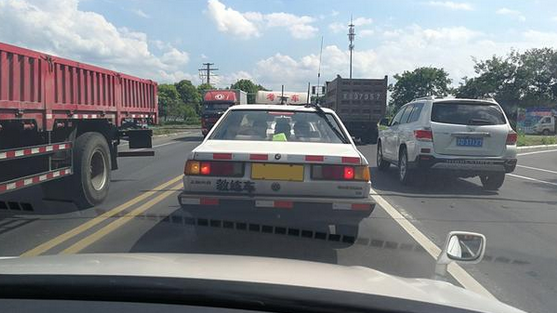 如何应对路考复杂的路段