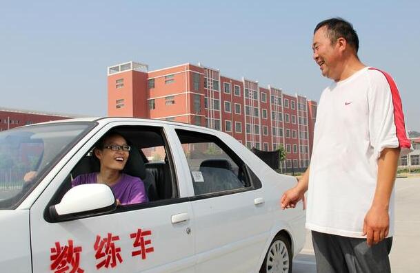 学车，怕的不是练得少