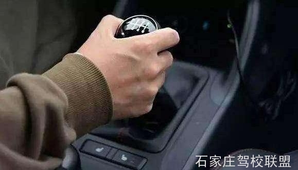 科三换挡小技巧 科三换挡小技巧