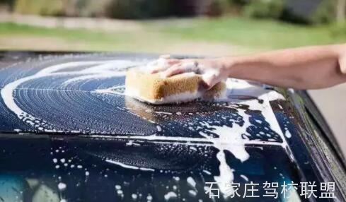 冬季洗车,怎样才不伤车 冬季洗车,怎样才不伤车