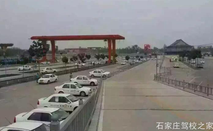 通达驾校训练场