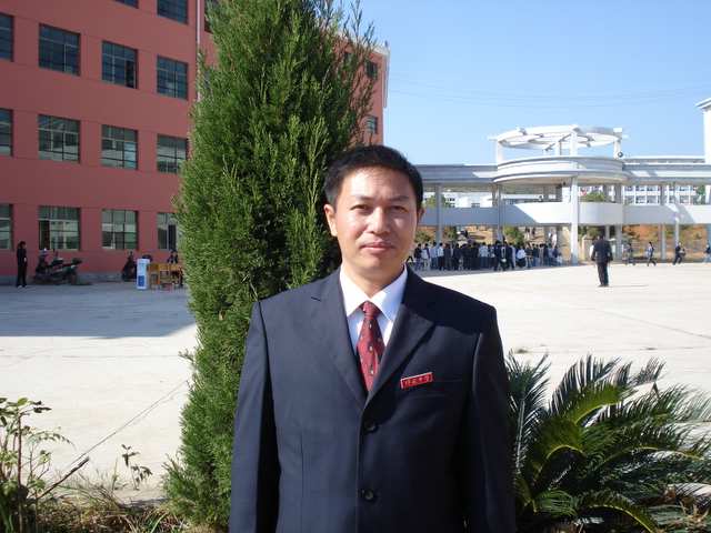   物理老师 赵德清