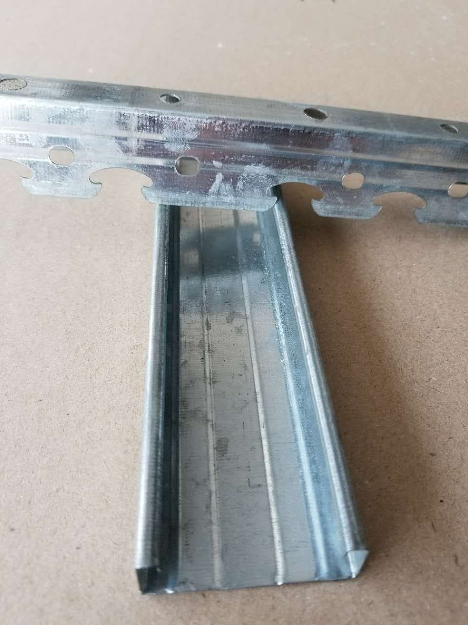 ”领泰“品牌轻钢龙骨