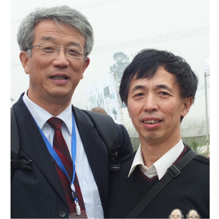 与亚洲有机联盟主席周泽江合影0