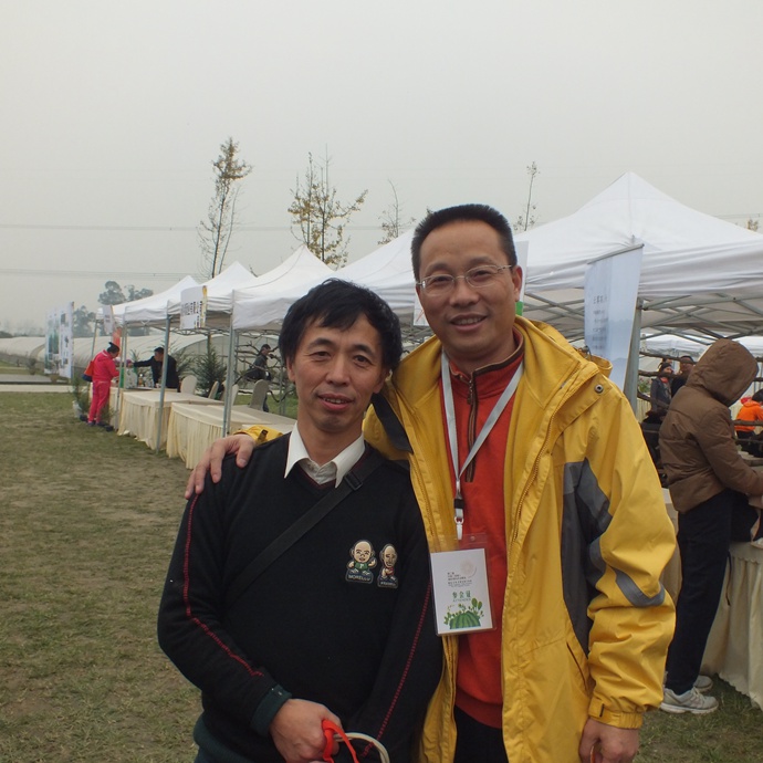 与有机慢生活顾耀平合影