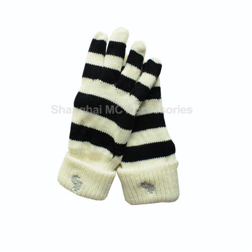 GLOVES003