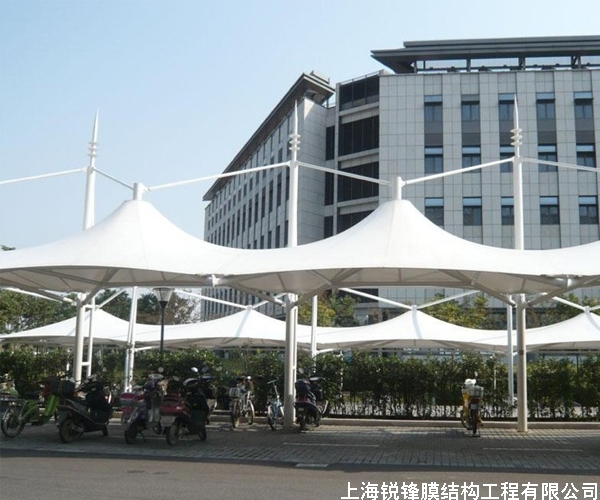 张拉膜厂家安装膜结构的注意事项