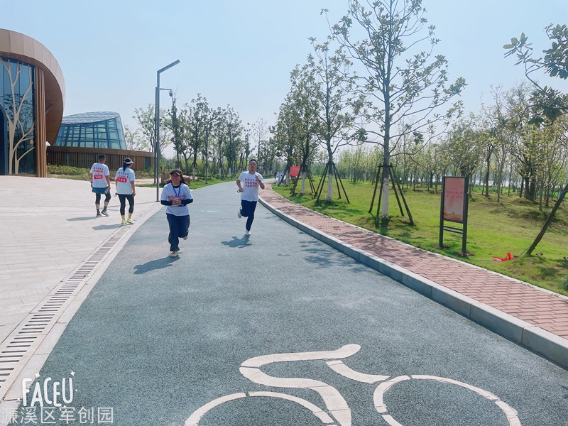 第二届芳兰湖悦跑7_副本.jpg