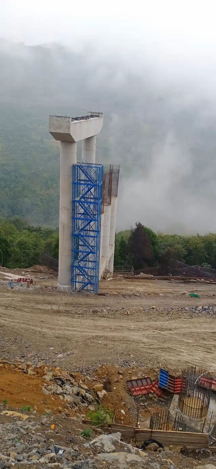 角钢安全梯笼11
