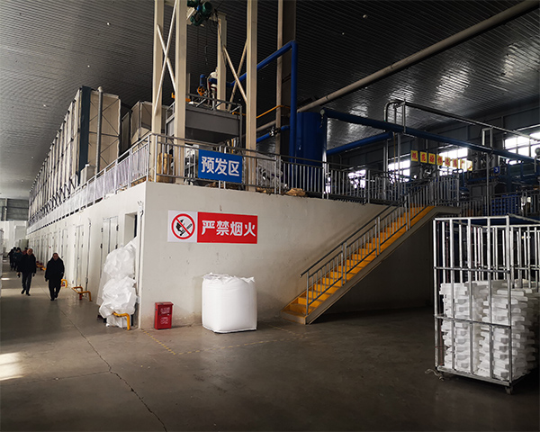 泡沫箱生产车间设备展示