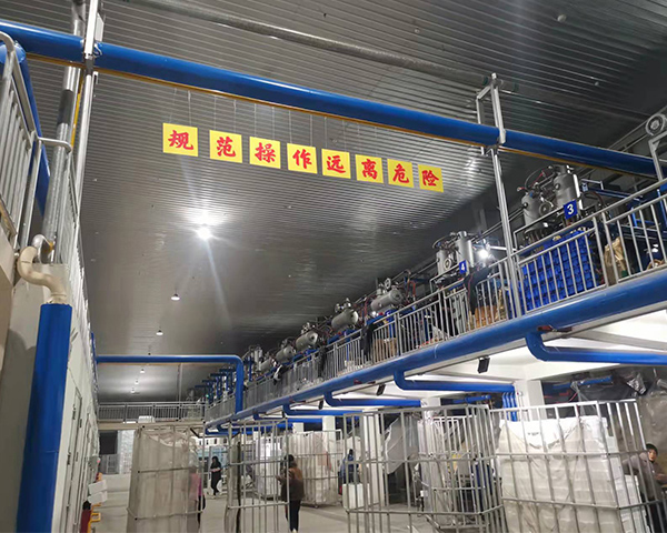 泡沫箱制造车间设备展示
