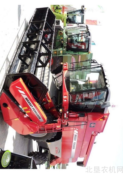 麦赛福格森MF 7244收割机零件目录