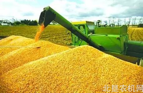广汉市粮食主产区实现全程机械化无人机助力