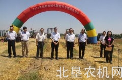 机械化粪肥施撒作业高效又轻松