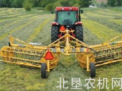 威猛R2300搂草机