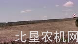 麦赛福格森8737拖拉机配雷肯RUBIN耙作业