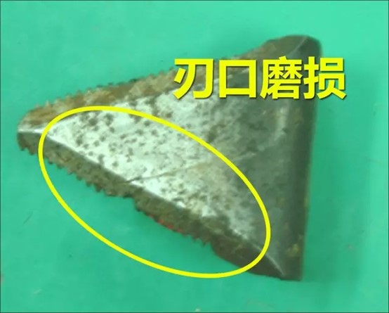 全喂入半喂入联合收割机脱粒不净的自检方法 