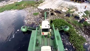 河道清淤疏浚船