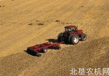 凯斯790偏置式圆盘耙