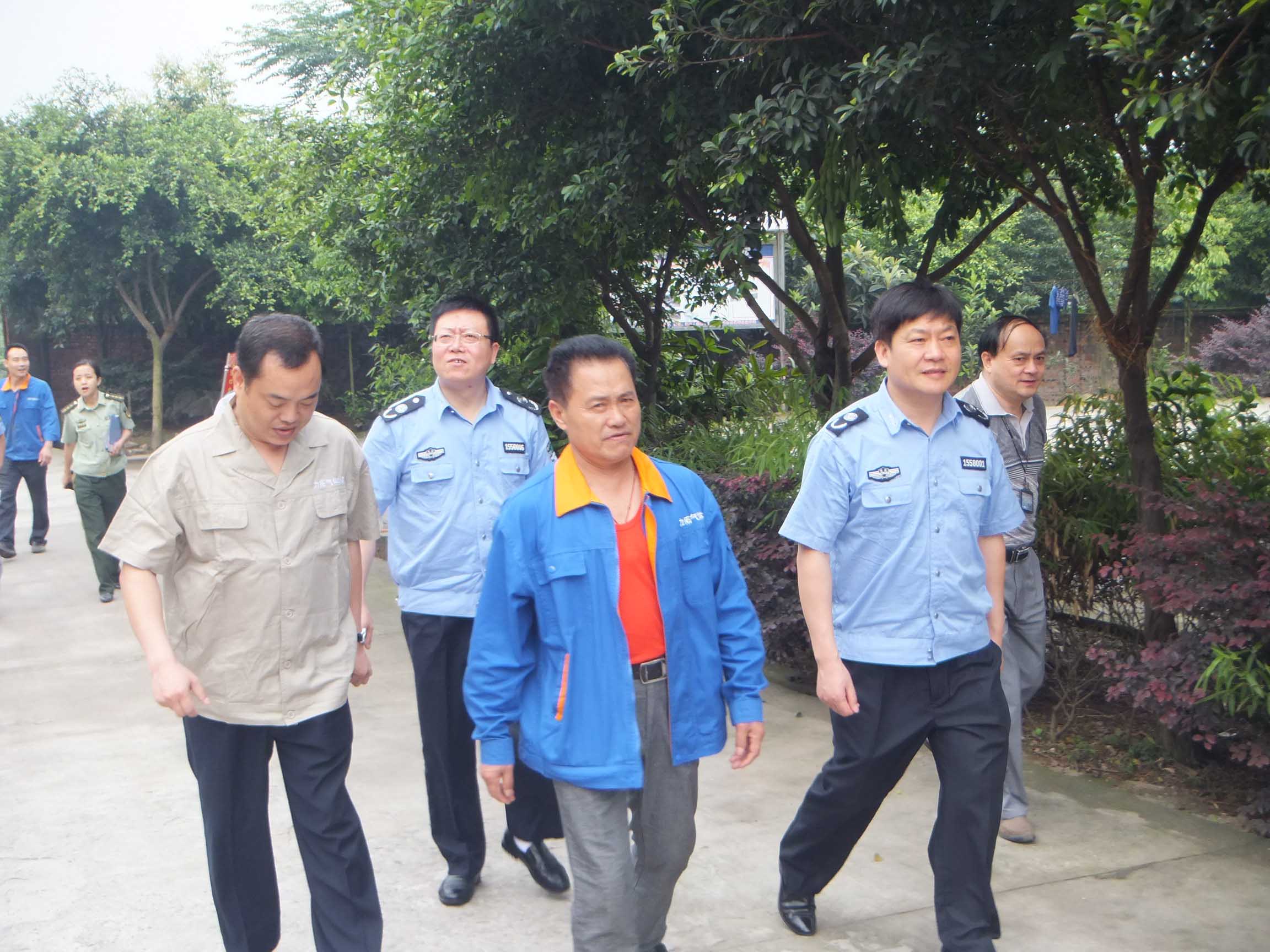 5.江津区安监局对我公司安全检查1.jpg