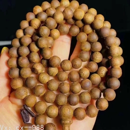 2万元的沉香手串 2万元的沉香手串