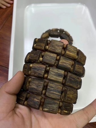 沉香手串 沉香手串