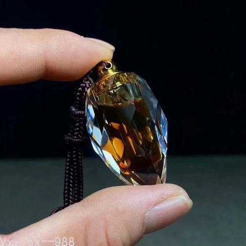 家居氛围塑造:探索沉香精油的魅力与功效 家居氛围塑造:探索沉香精油的魅力与功效