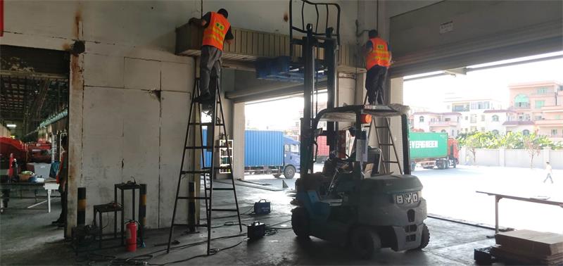 Cloud Zoom small image