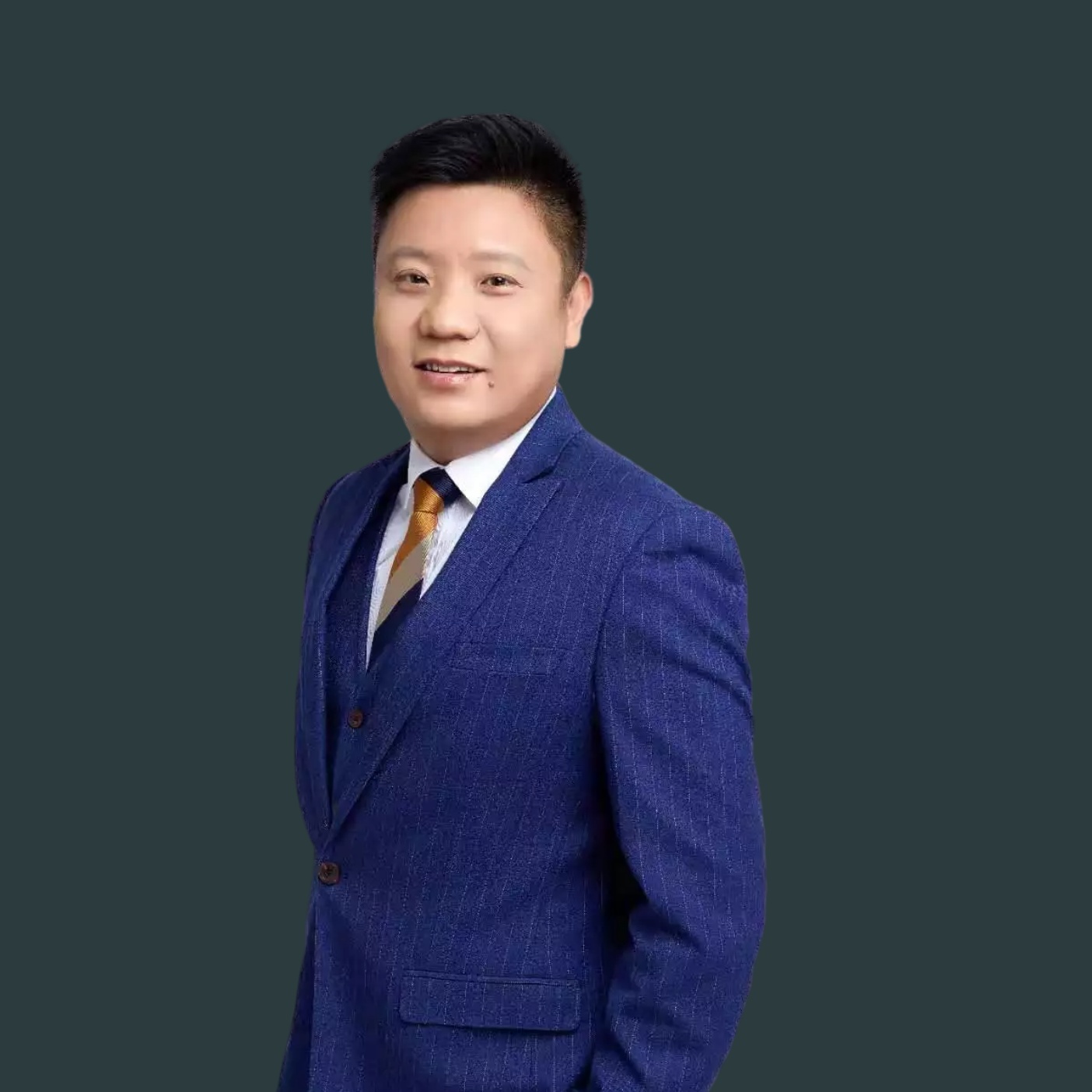 张震
