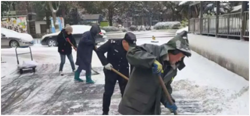 雪再大，路不滑！安徽新华服务为您的安全出行全程护航