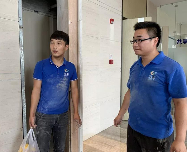 夏日送清凉 情系暖人心