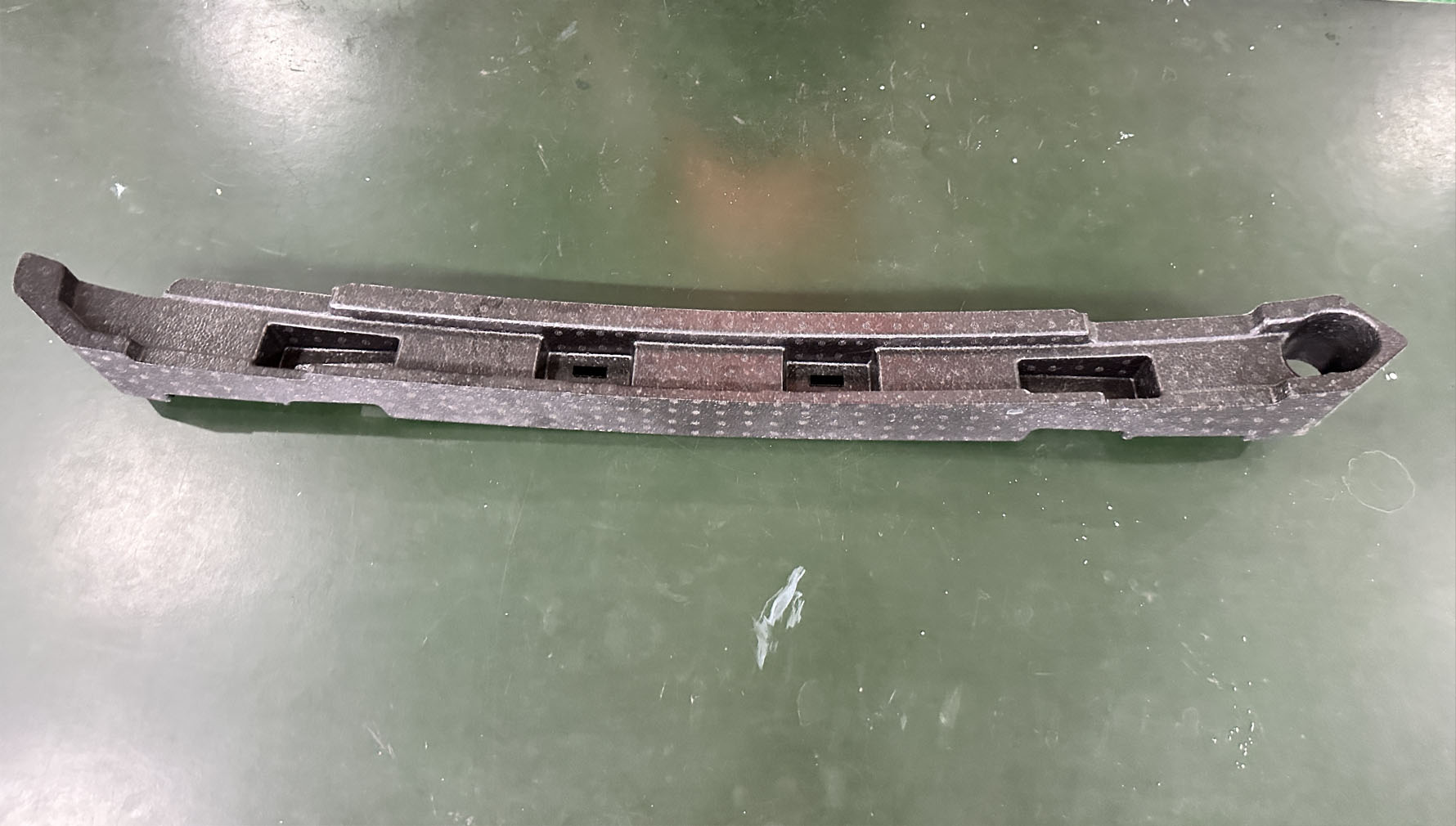 E335保险杠