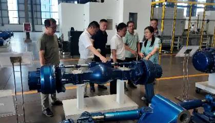  三一湖州装载机有限公司专业考察团莅临我司生产基地进行现场考察