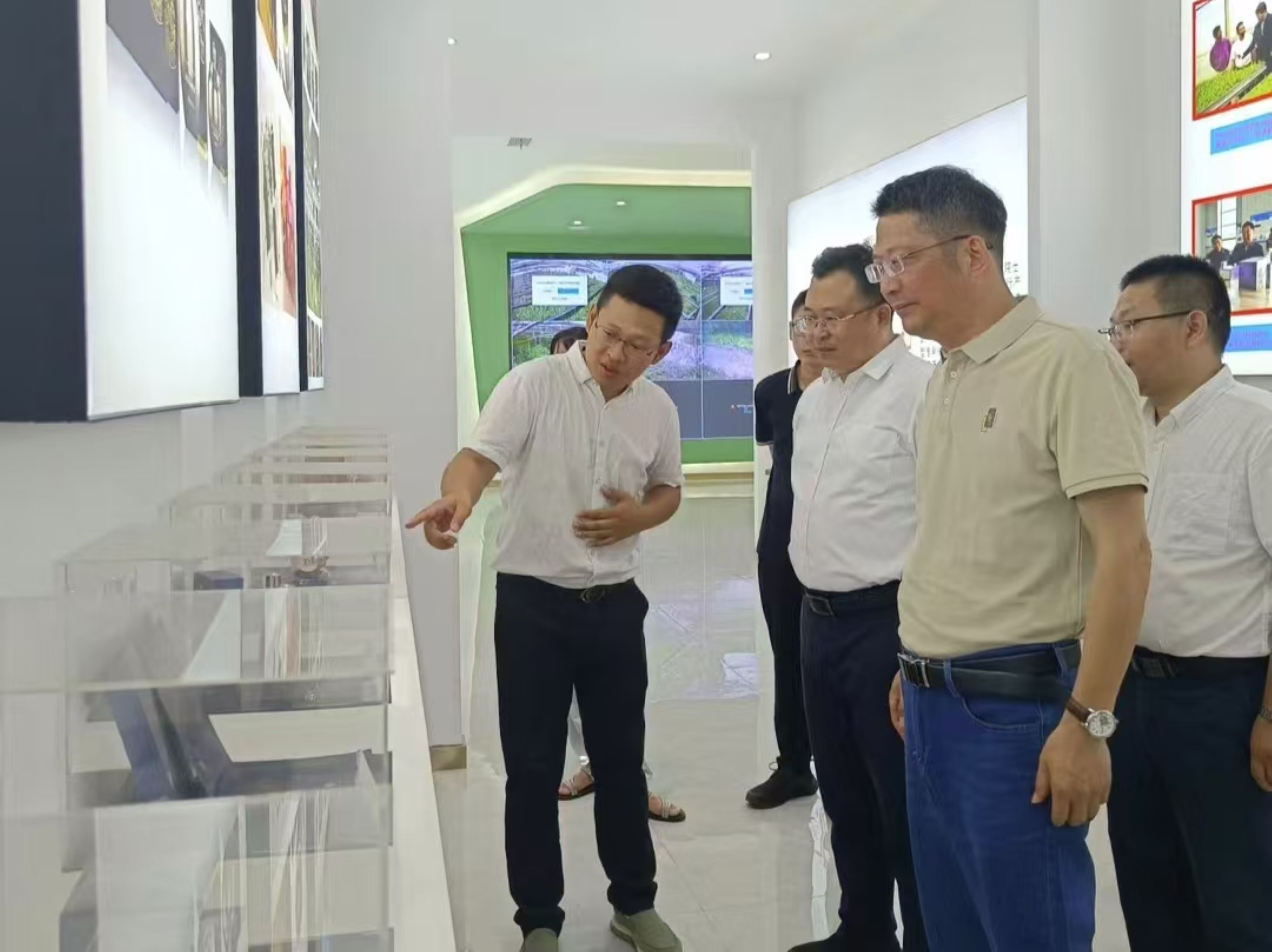 浙江省驻绵阳帮扶领导莅临公司调研