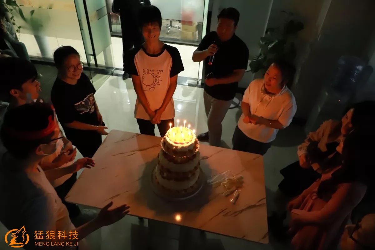 生日时的小伙伴许愿