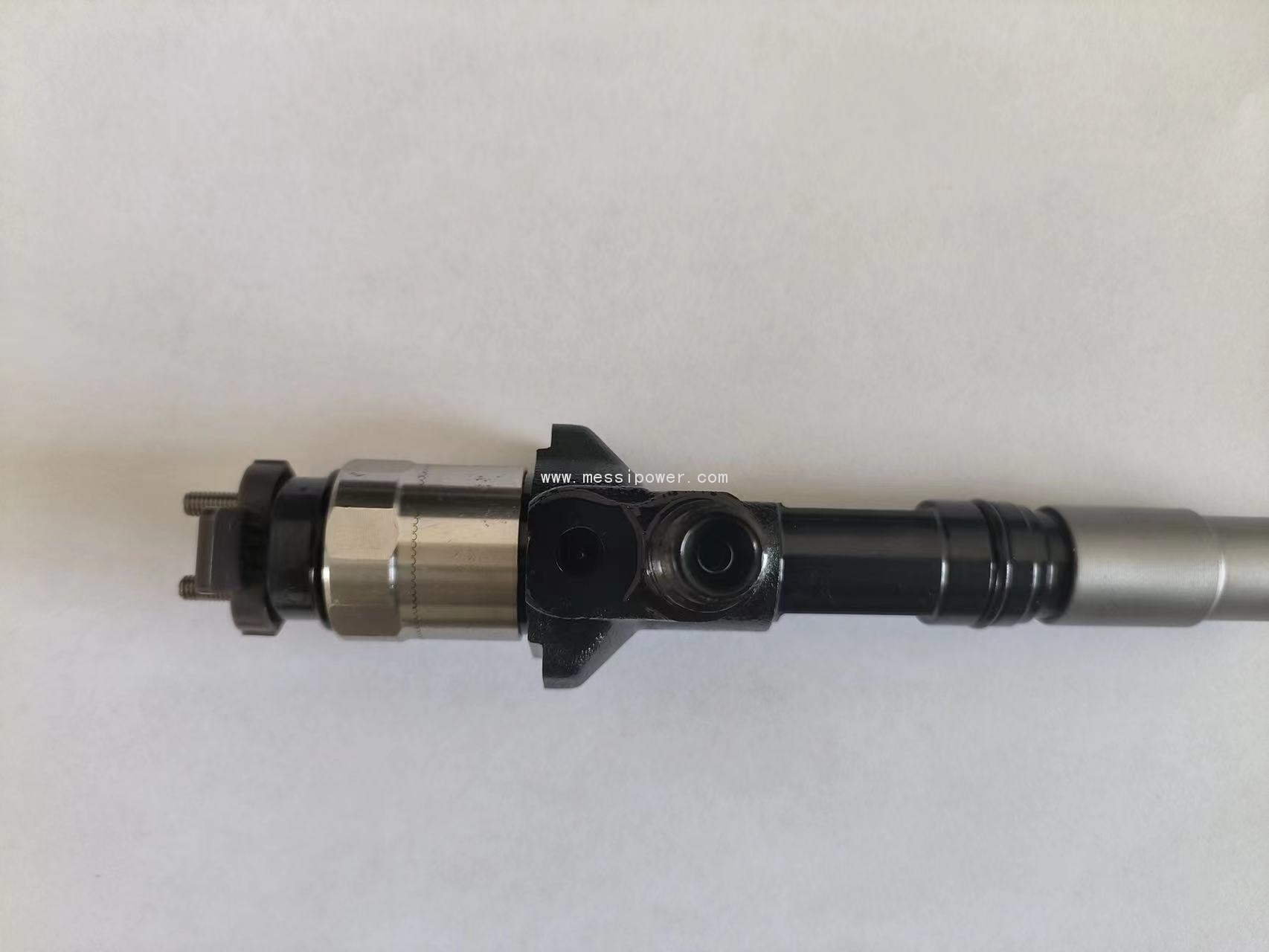 DENSO Diesel Fuel Injector 095000-9690 1J500-53051