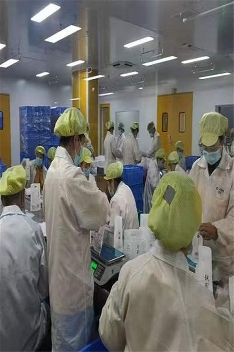 洗衣凝珠生产车间