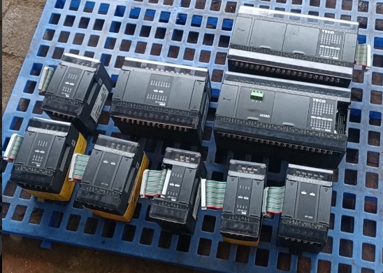 AP-16EYT武汉PLC修理TM752 FBS-60MAT2-AC CJ1W-CT021 BMXART0814 TS6