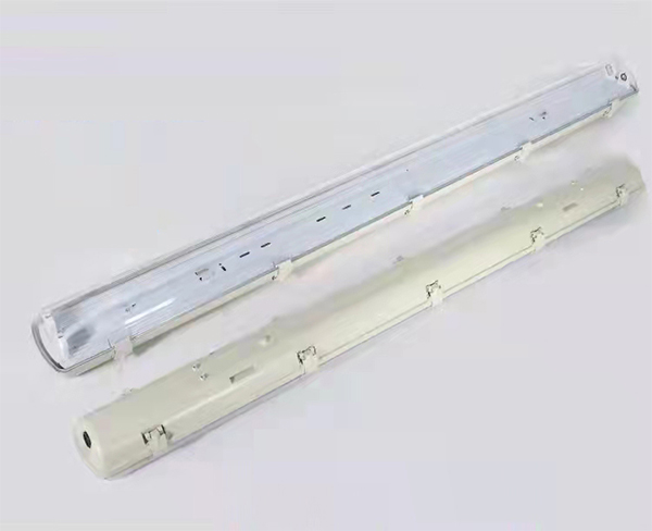 1.2米双冠管LED三方灯1.jpg