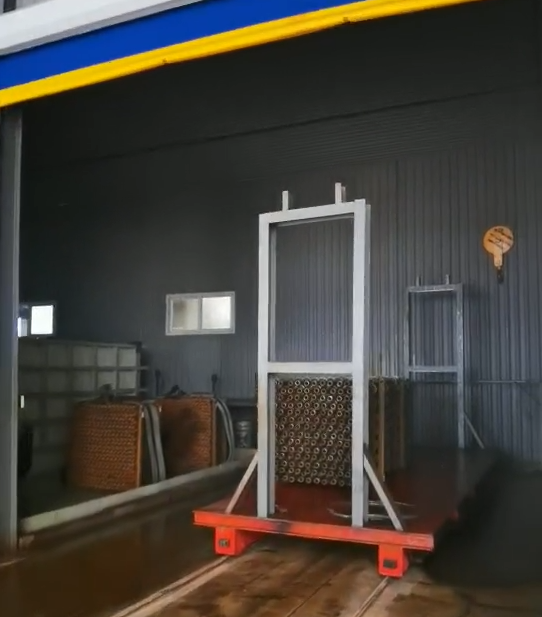 Galvanizing and hanging plating pickling workshop
