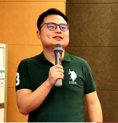 芜湖湖南商会工会主席何赳在长沙参加芜湖市民营企业家贯彻新发展理念专题培训班