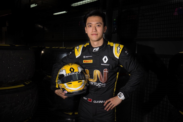 20211116211103_59690.jpg 周冠宇2.jpg