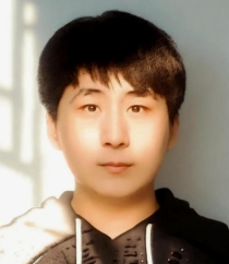 邱钰隆