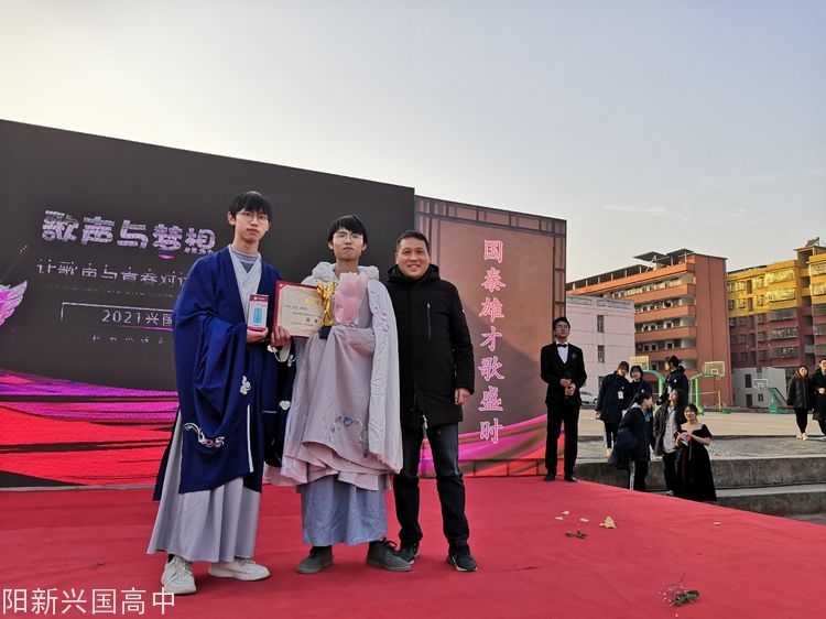 发奖1.jpg