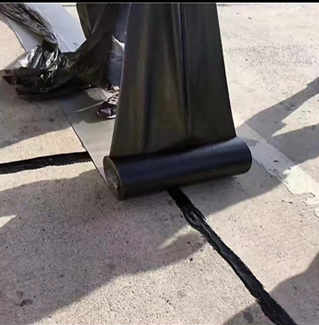 ​抗裂贴