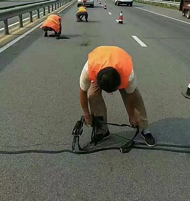 贴缝带