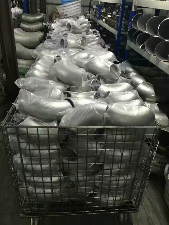 不銹鋼彎頭三通